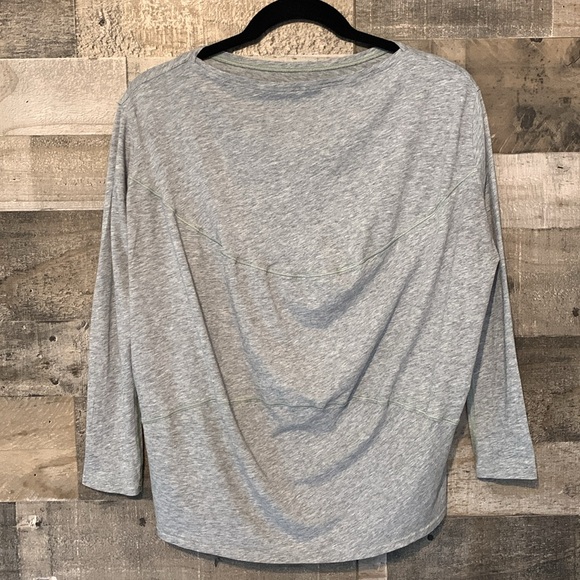 Lululemon Heathered Gray Long Sleeve Top - Picture 15 of 16